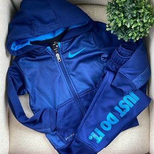 Nike boys 3T dri-fit set - zip up hoodie and jogger pants